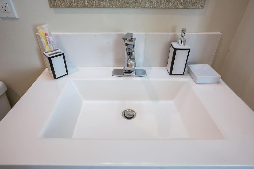 Next To Downtown - Cali King Size Inn *